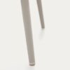 Chaise Yunia beige avec pieds en acier